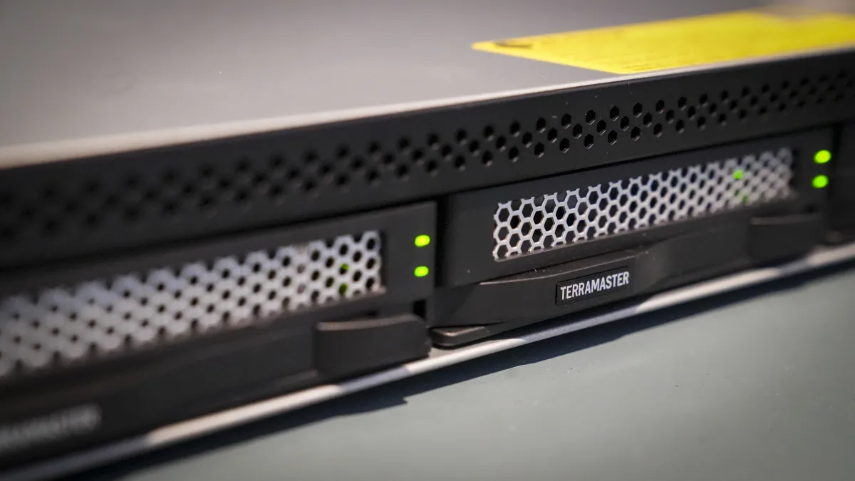 Vì sao TerraMaster D4-320U đang trở thành NAS đáng mua nhất 2025? 9 TerraMaster D4 320U 3