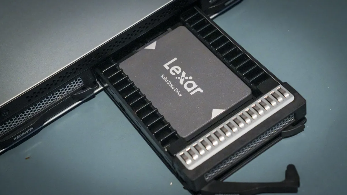 Vì sao TerraMaster D4-320U đang trở thành NAS đáng mua nhất 2025? 11 TerraMaster D4 320U 5