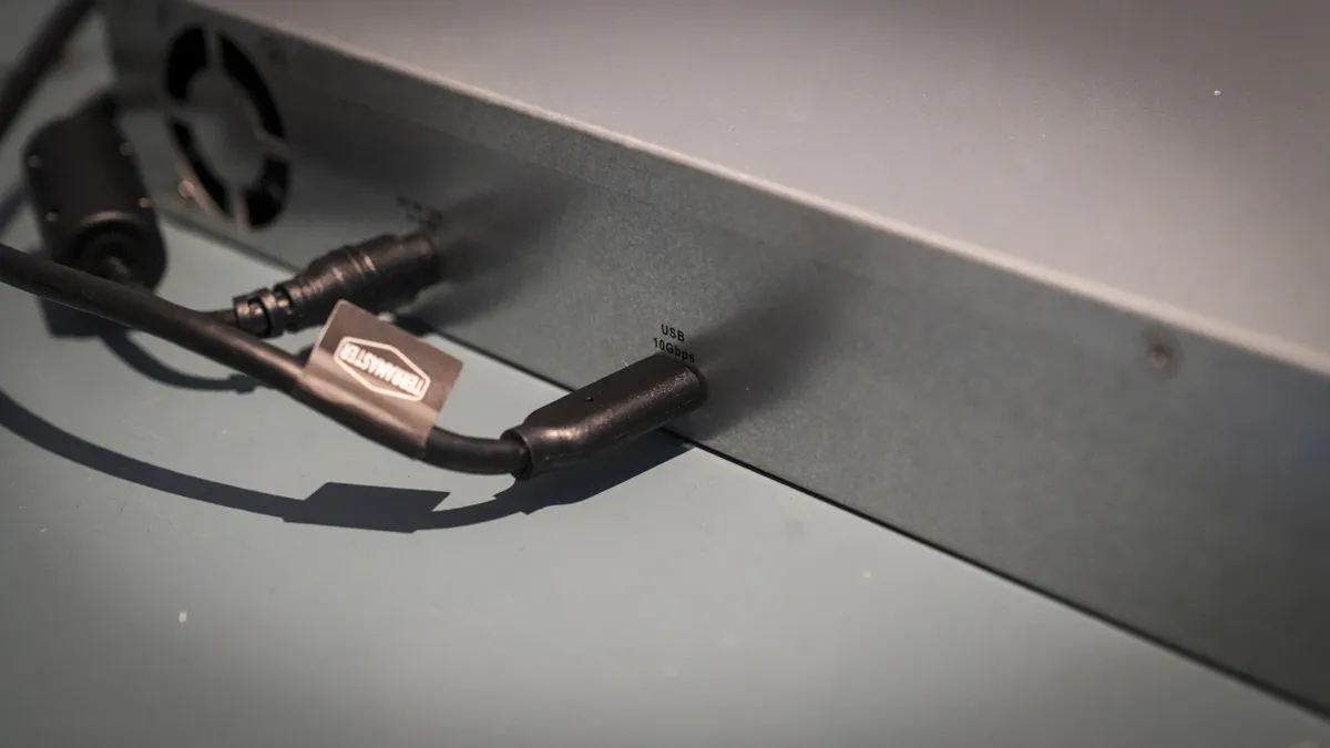 Vì sao TerraMaster D4-320U đang trở thành NAS đáng mua nhất 2025? 13 TerraMaster D4 320U 7