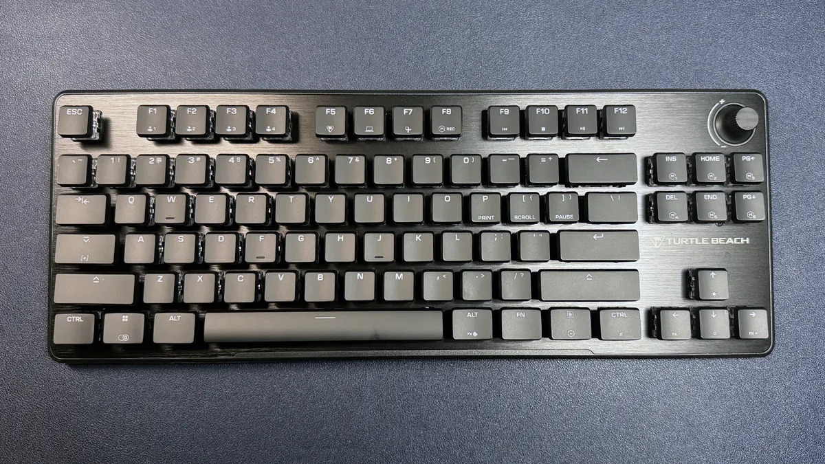 Đánh giá chi tiết Turtle Beach Vulcan II TKL – Bàn phím cơ gaming TKL với thiết kế low-profile, switch quang học và hiệu năng vượt trội cho game thủ 13 Turtle Beach Vulcan II TKL13.jpg