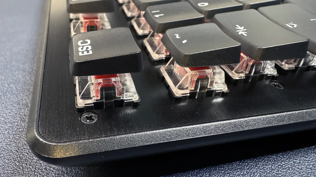 Đánh giá chi tiết Turtle Beach Vulcan II TKL – Bàn phím cơ gaming TKL với thiết kế low-profile, switch quang học và hiệu năng vượt trội cho game thủ 18 Turtle Beach Vulcan II TKL8.jpg