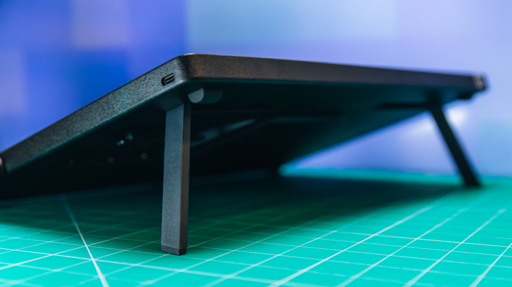 Đánh giá Wacom Cintiq 16 (2025): Màn hình bút cảm ứng tuyệt vời, giá cả phải chăng 13 Wacom Cintiq 16 2025 4