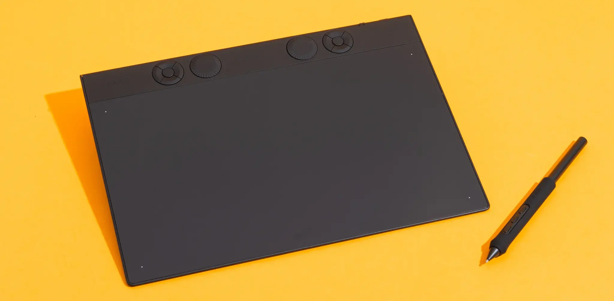 Wacom Intuos Pro Medium 2025 e1766220327427