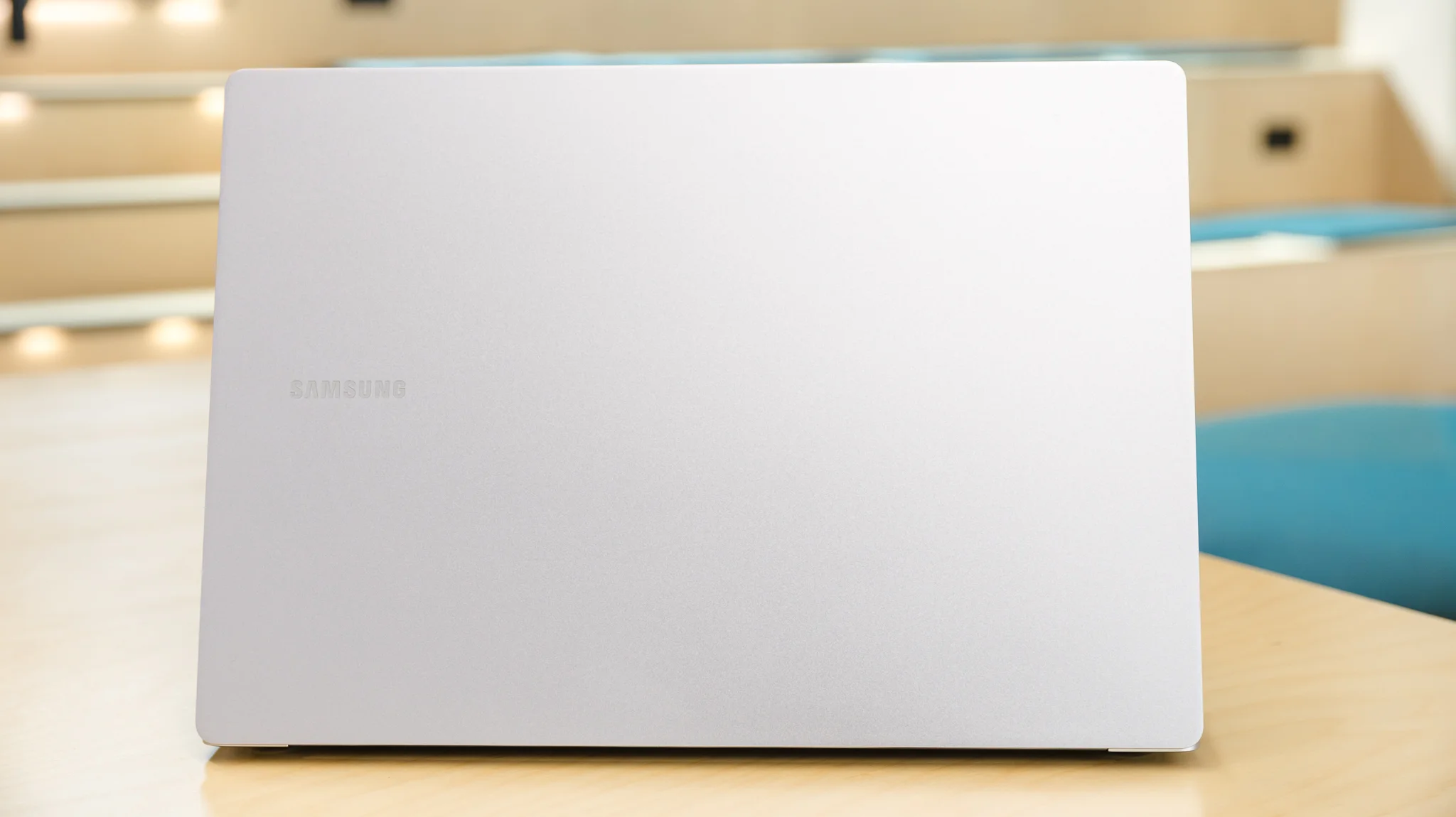 Đánh giá Samsung Galaxy Book4 Edge – Hiệu năng AI vượt trội, thiết kế cao cấp và thời lượng pin ấn tượng 17 cach nang cap Windows 11 23H2 len phien ban 25H213