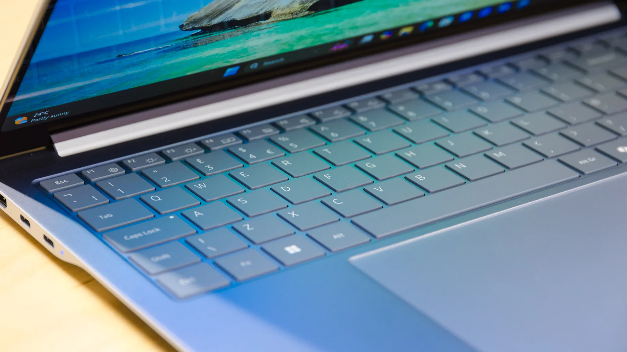 Đánh giá Samsung Galaxy Book4 Edge – Hiệu năng AI vượt trội, thiết kế cao cấp và thời lượng pin ấn tượng 25 cach nang cap Windows 11 23H2 len phien ban 25H215