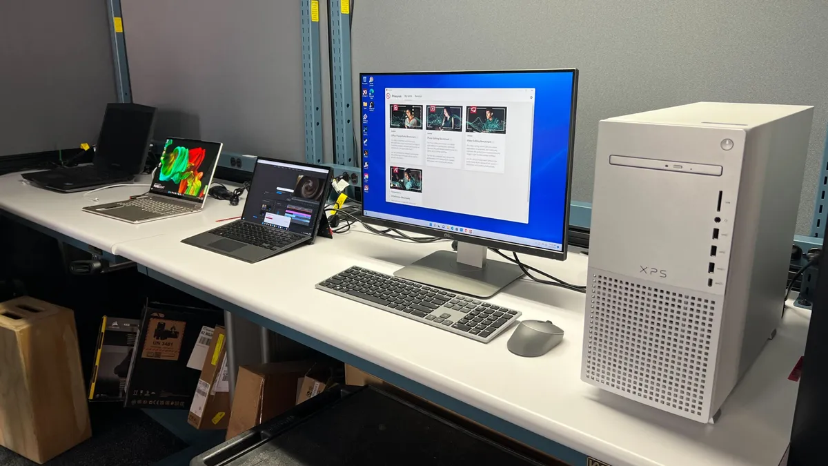 Top những chiếc laptop có thời lượng pin tốt nhất hiện nay – Lựa chọn nào là hoàn hảo cho học tập, làm việc? 23 laptop co thoi luong pin tot nhat2