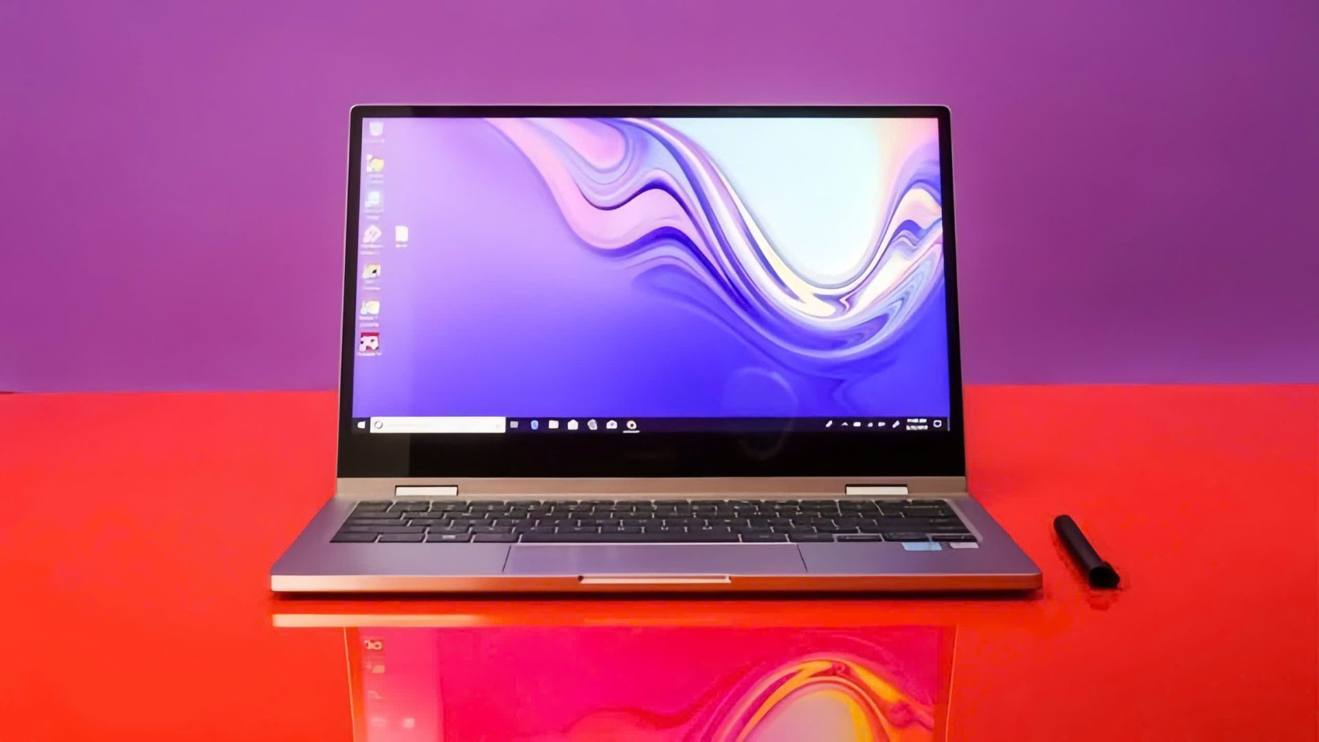 Top những chiếc laptop có thời lượng pin tốt nhất hiện nay – Lựa chọn nào là hoàn hảo cho học tập, làm việc? 1 laptop co thoi luong pin tot nhat3