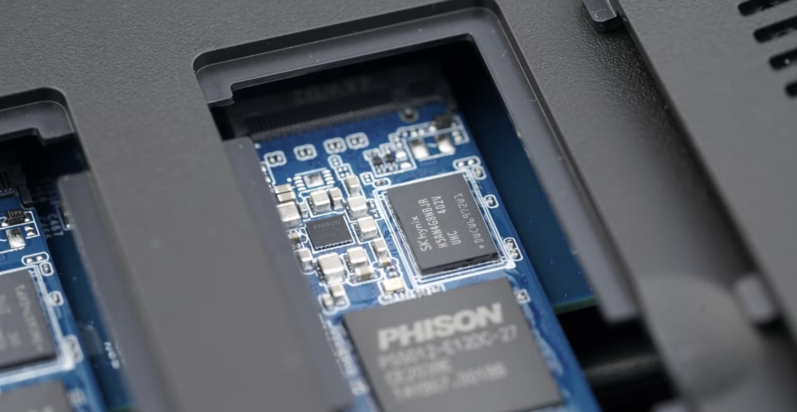 synology ds925 ssd controller